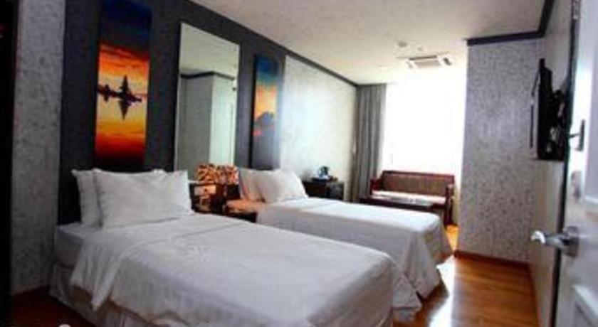 Amos Cozy Hotel Melawai Yakarta Exterior foto