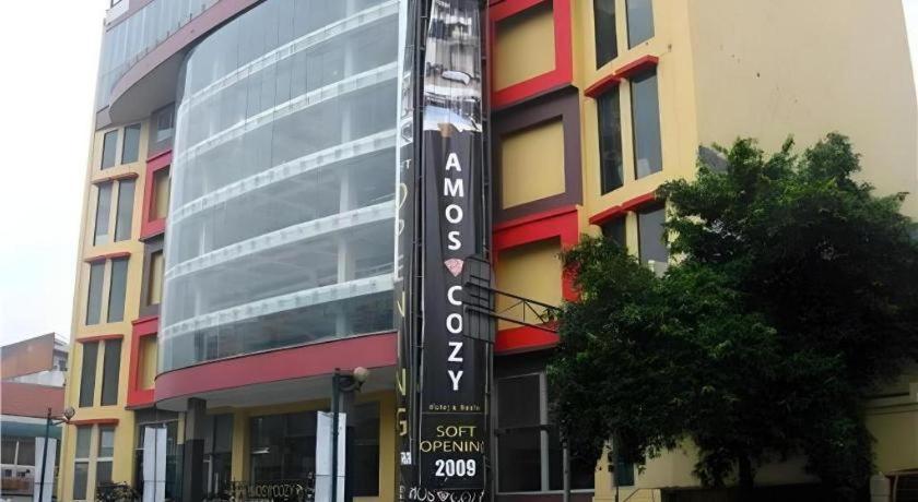 Amos Cozy Hotel Melawai Yakarta Exterior foto