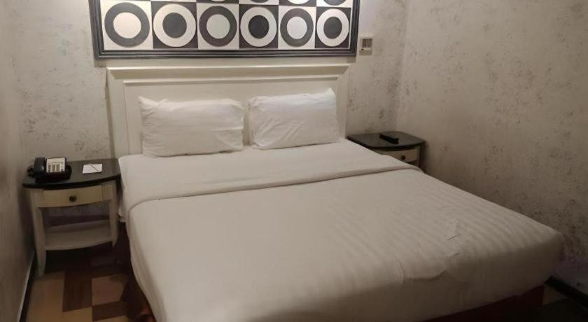 Amos Cozy Hotel Melawai Yakarta Exterior foto