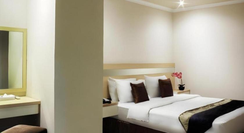 Amos Cozy Hotel Melawai Yakarta Exterior foto